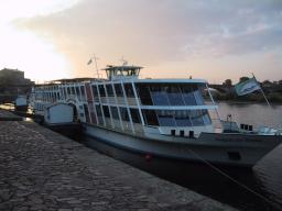 Sep 20 01:41:44 2000