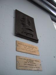 Sep 23 21:48:10 2000