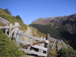 Sep 24 00:27:36 2000