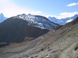 Sep 25 00:05:48 2000