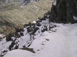 Sep 25 21:04:20 2000